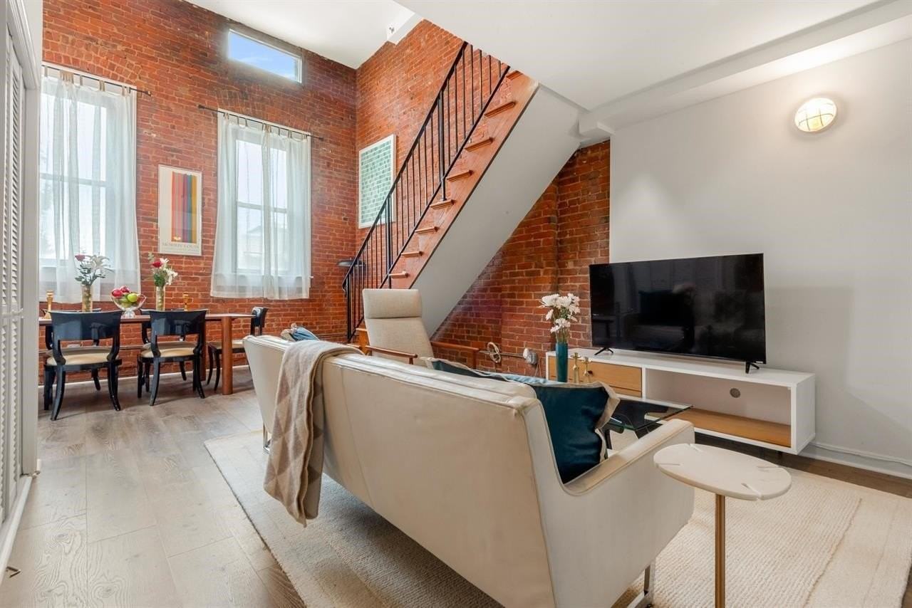 46 Irving St #2R - Photo 2 of 30