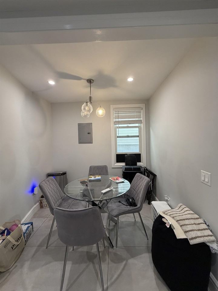 195 Hutton St #1 - Photo 6 of 15
