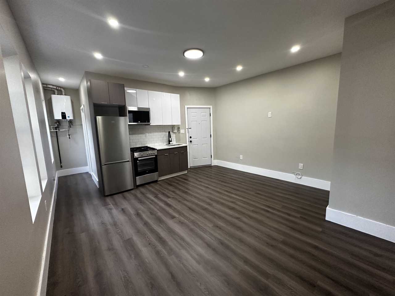 18 Reed St #6 - Photo 3 of 13
