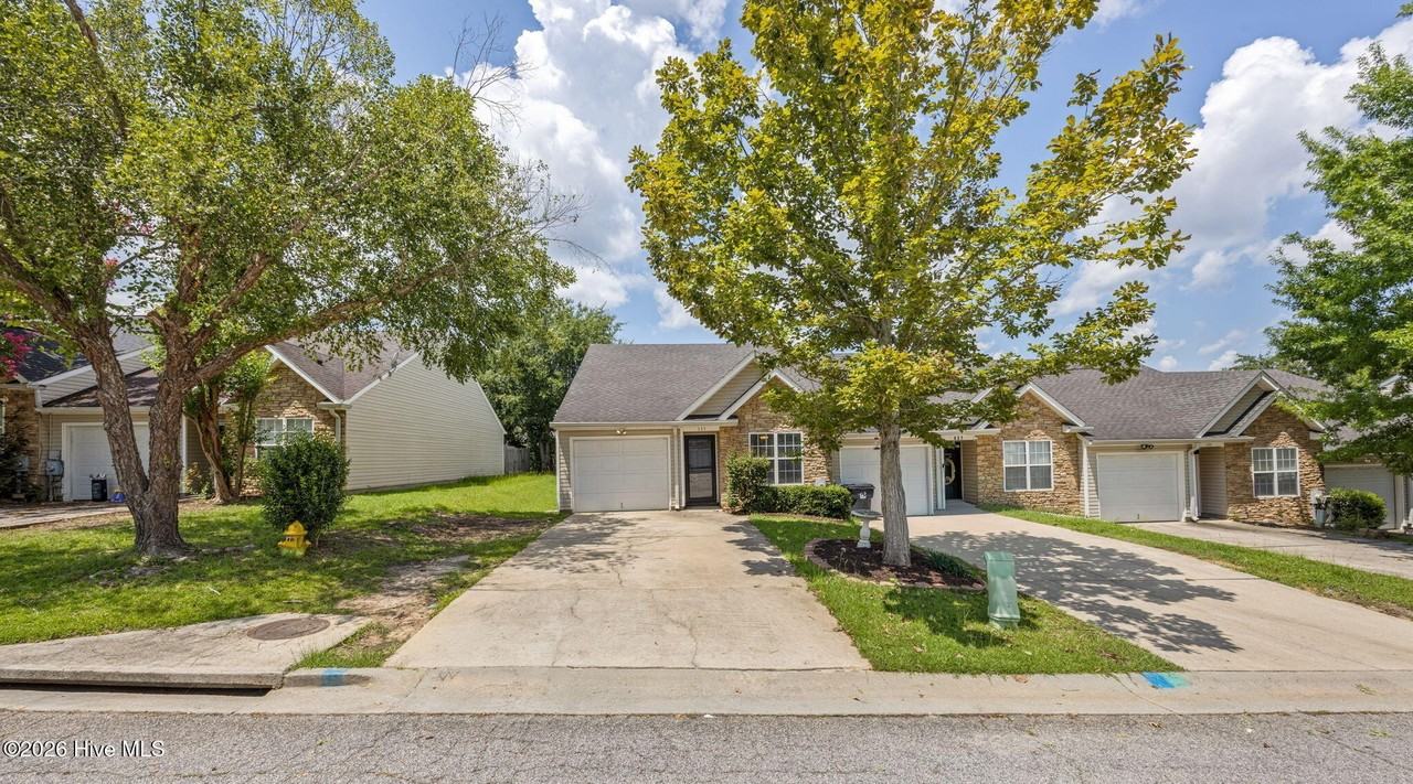 435 Northrop Pl - Photo 3 of 30