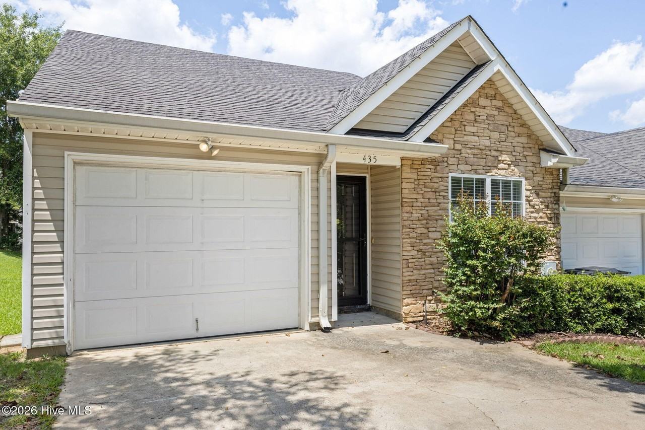 435 Northrop Pl - Photo 4 of 30