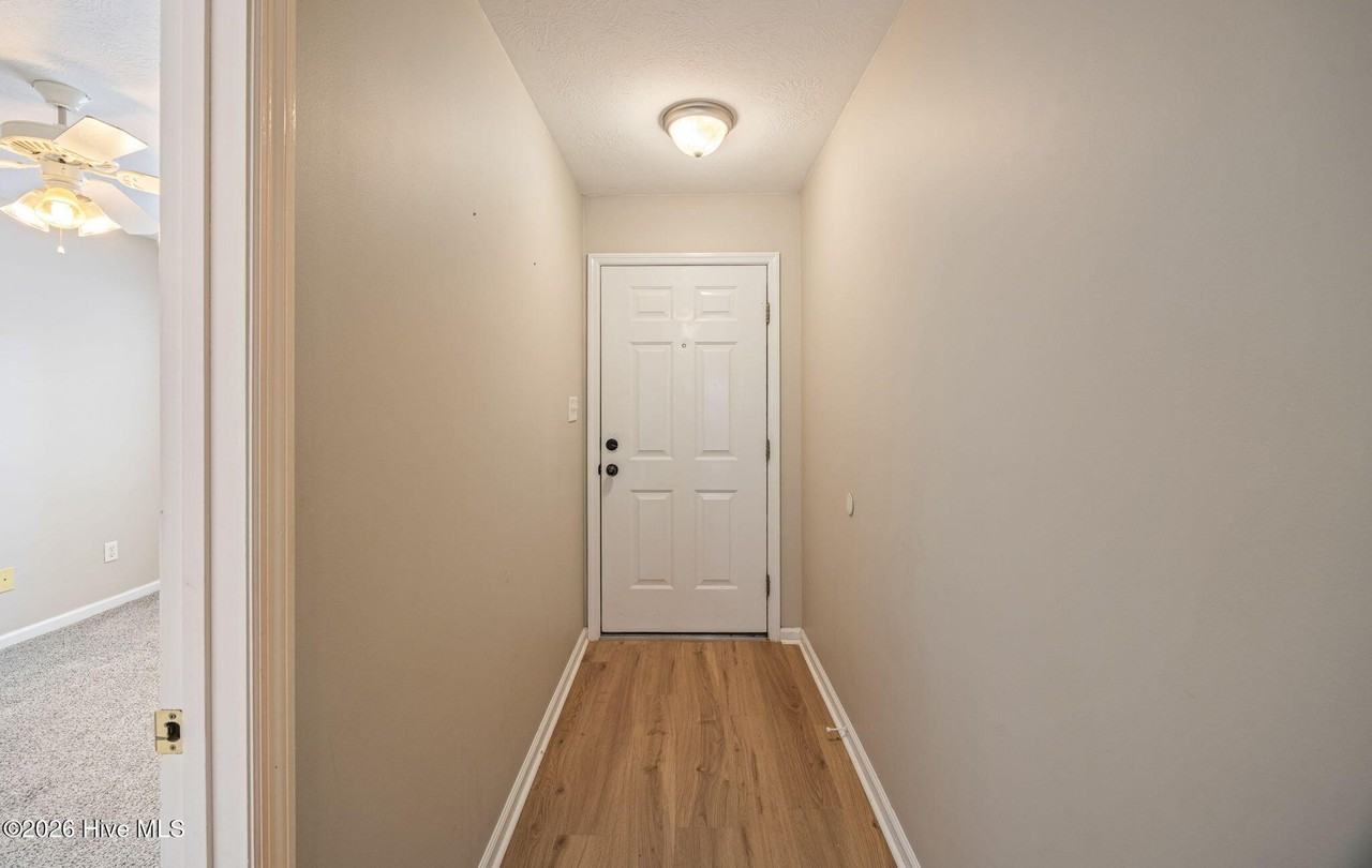 435 Northrop Pl - Photo 5 of 30