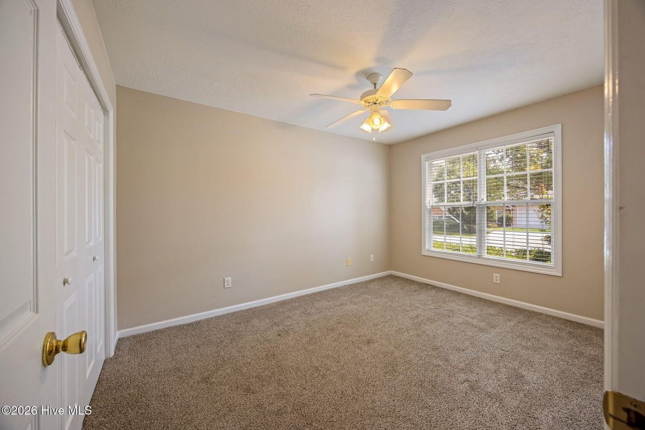 435 Northrop Pl - Photo 6 of 30