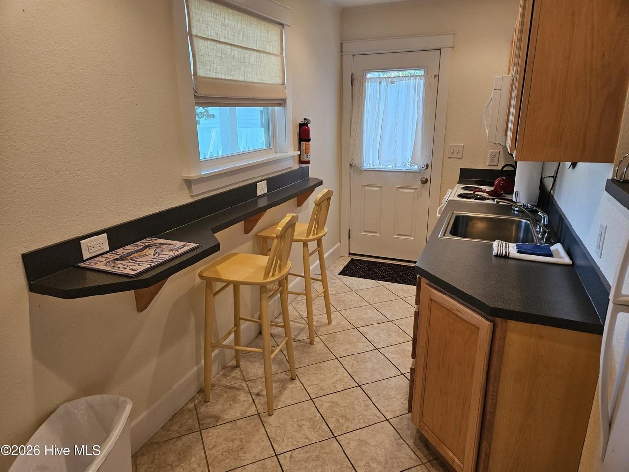 124 Sunset Ln - Photo 5 of 10