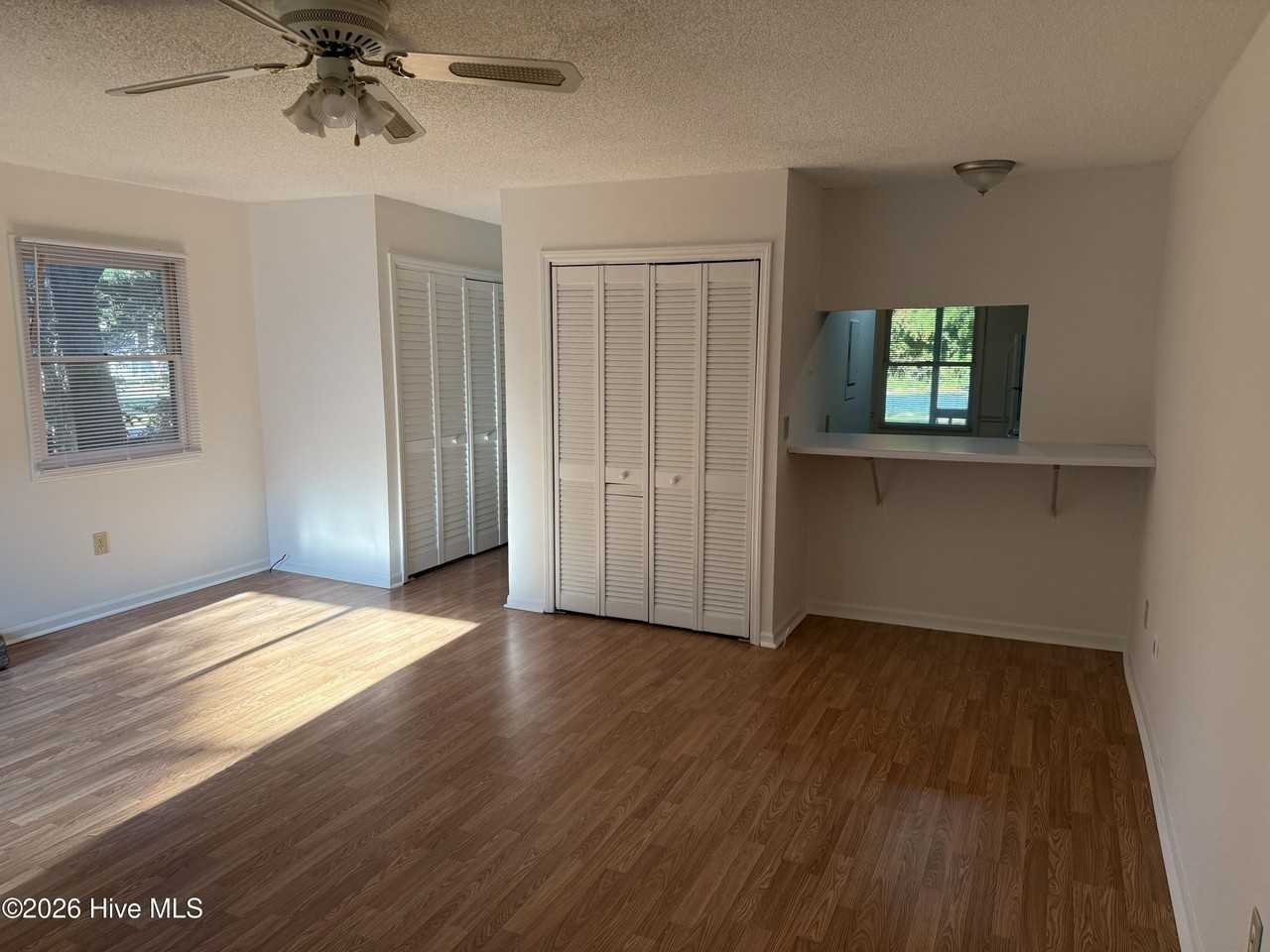 300 Lee Dr #B - Photo 6 of 17
