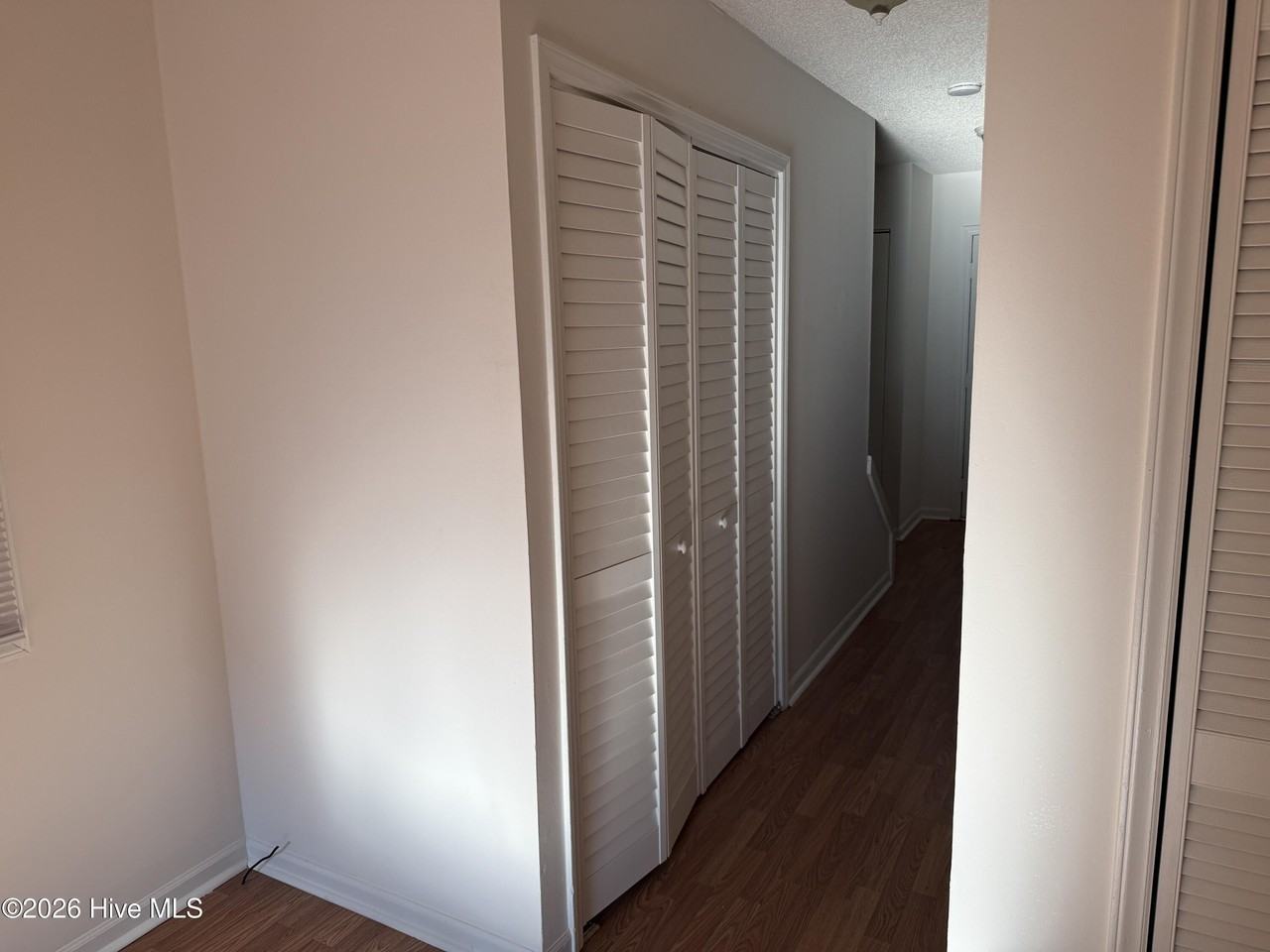 300 Lee Dr #B - Photo 7 of 17