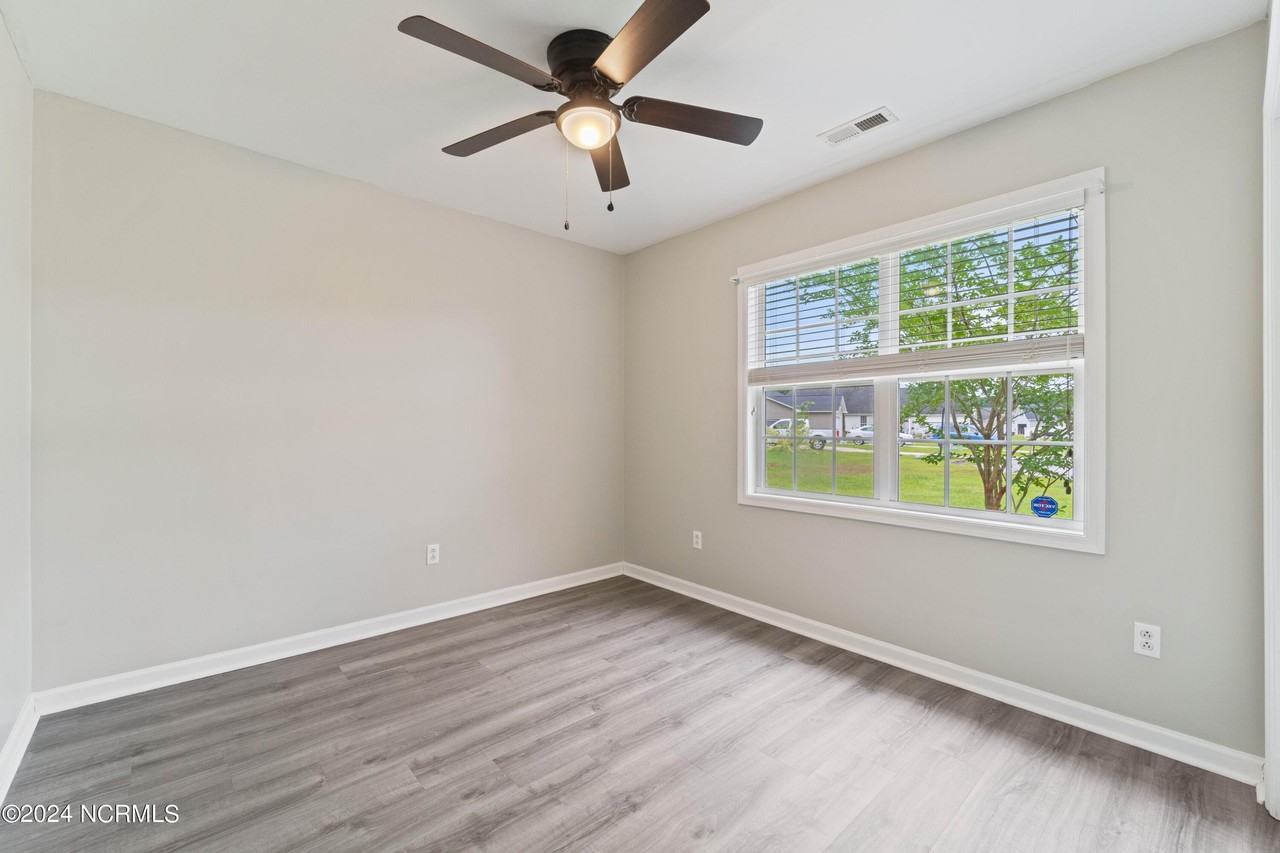 106 Cona Ct - Photo 3 of 24