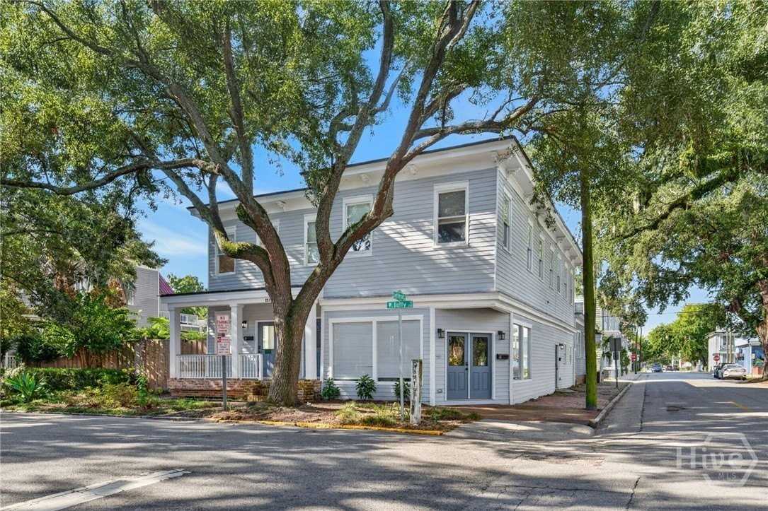 221 W Duffy St #A - Photo 4 of 42