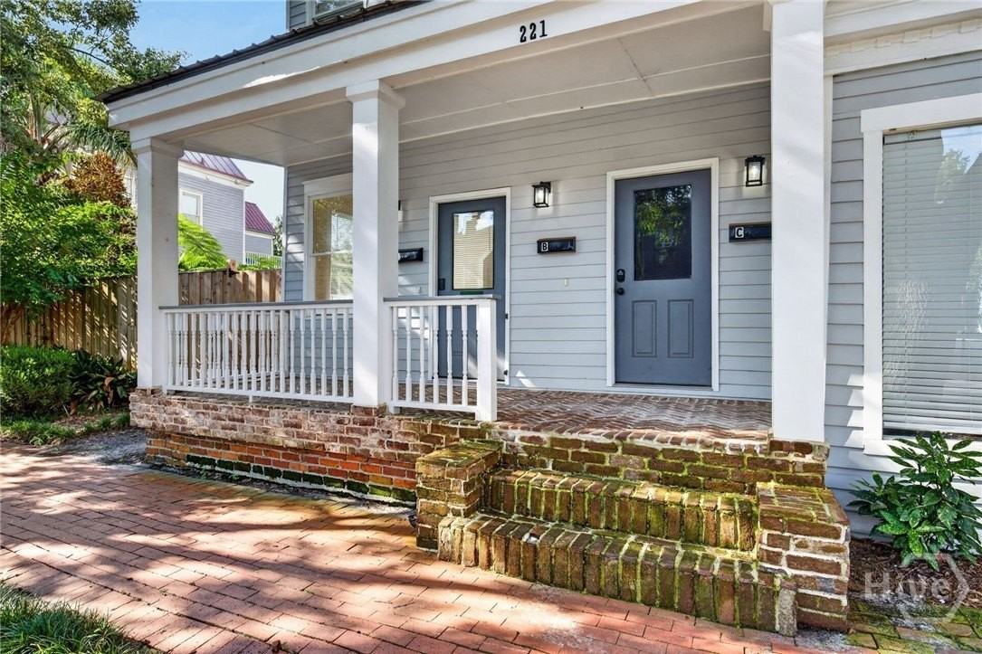 221 W Duffy St #A - Photo 6 of 42