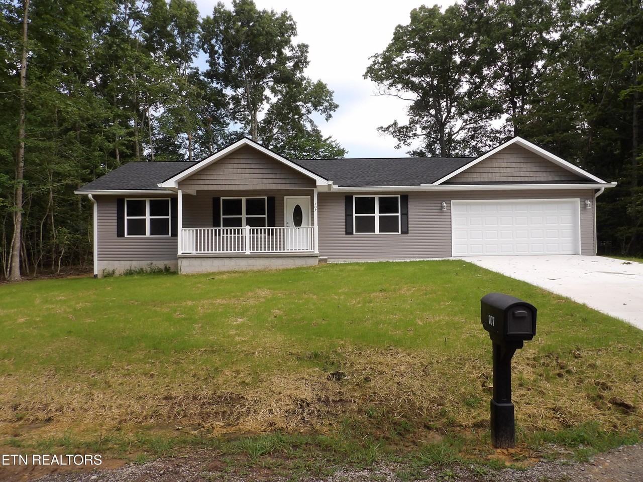 707 Oneida Ln - Photo 2 of 26