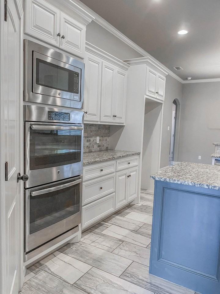11003 Granby Ave - Photo 5 of 18