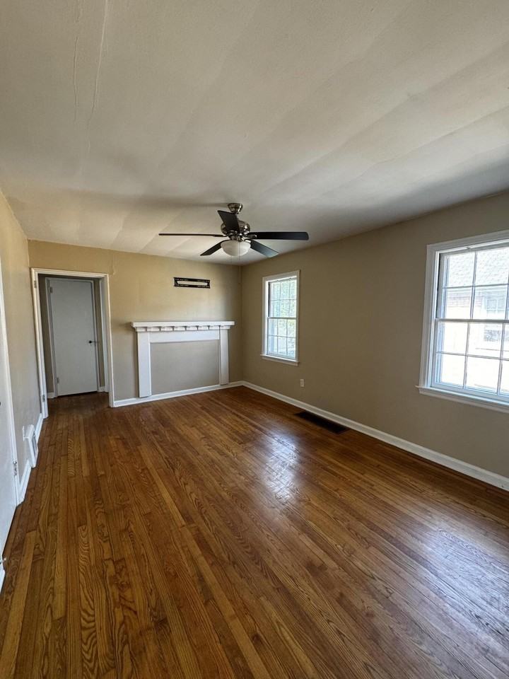 148 Shawnee Pl #4 - Photo 3 of 10