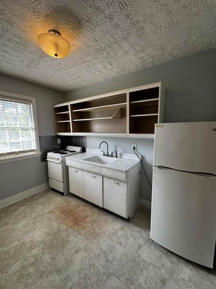 148 Shawnee Pl #4 - Photo 5 of 10