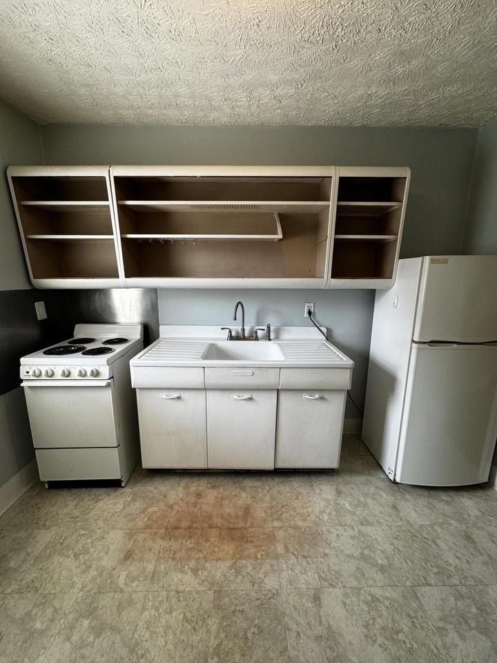 148 Shawnee Pl #4 - Photo 6 of 10