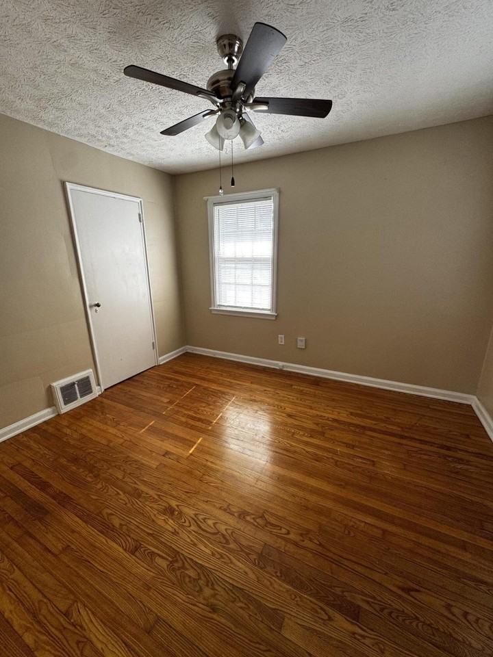 148 Shawnee Pl #4 - Photo 7 of 10