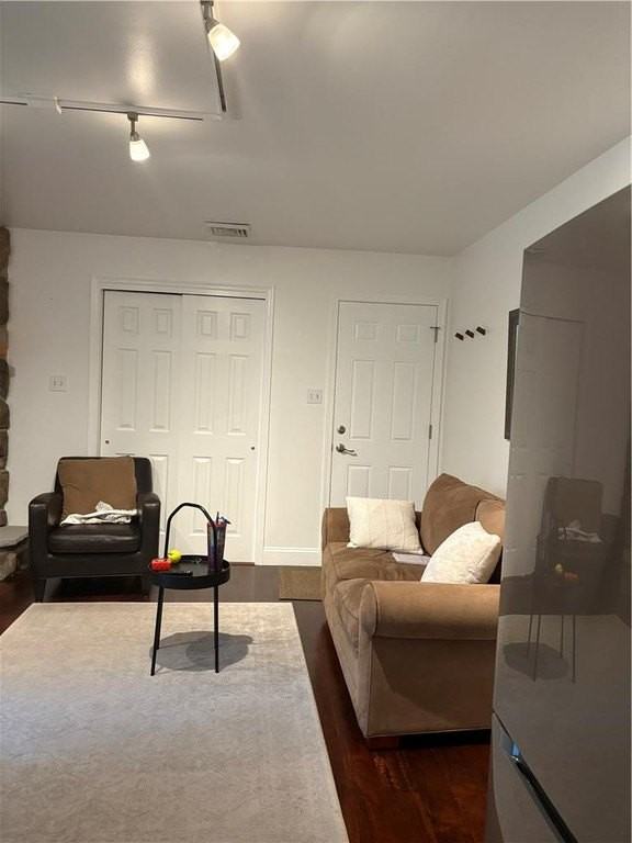 145 Elm Rd - Photo 6 of 8