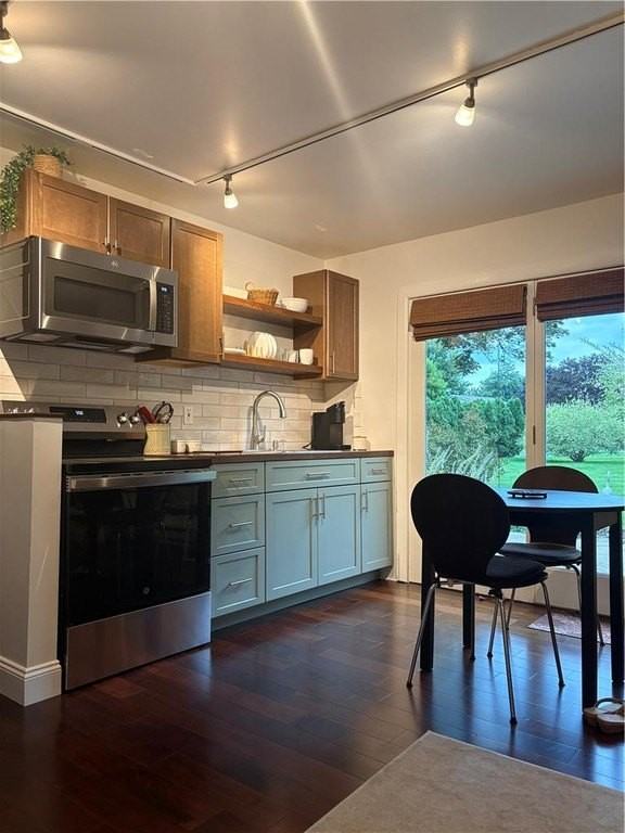 145 Elm Rd - Photo 4 of 8
