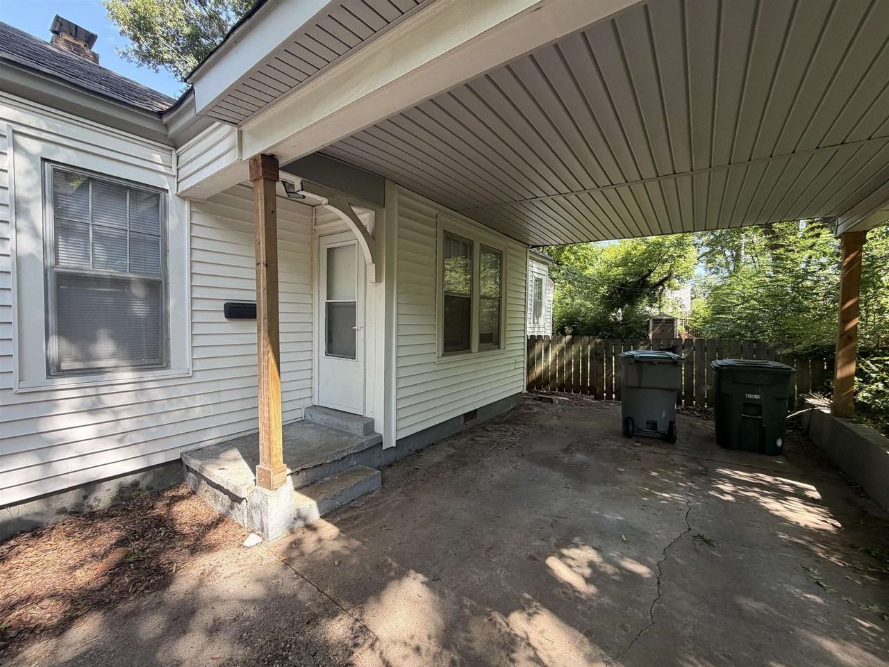 3676 Kearney Ave - Photo 3 of 12