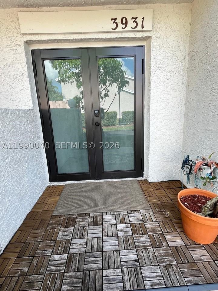 3931 Sw 84th Ter - Photo 3 of 9