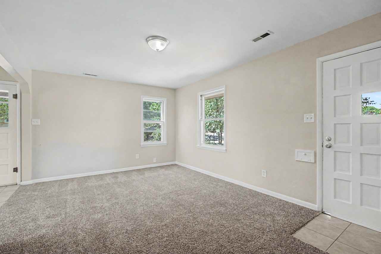 1121 Cooper Ave #201 - Photo 5 of 28