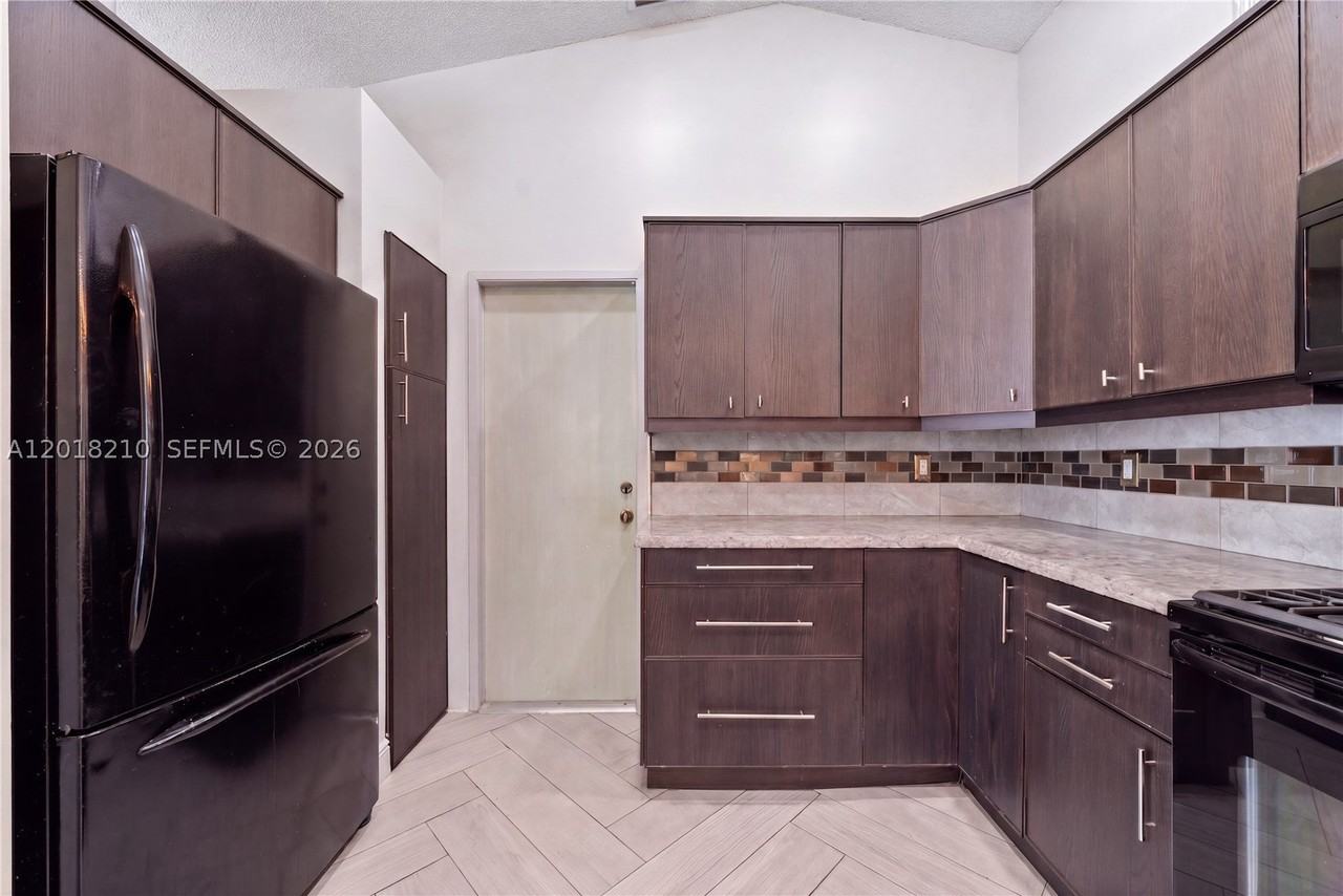 4334 Mahogany Ridge Dr #4334 - Photo 3 of 42