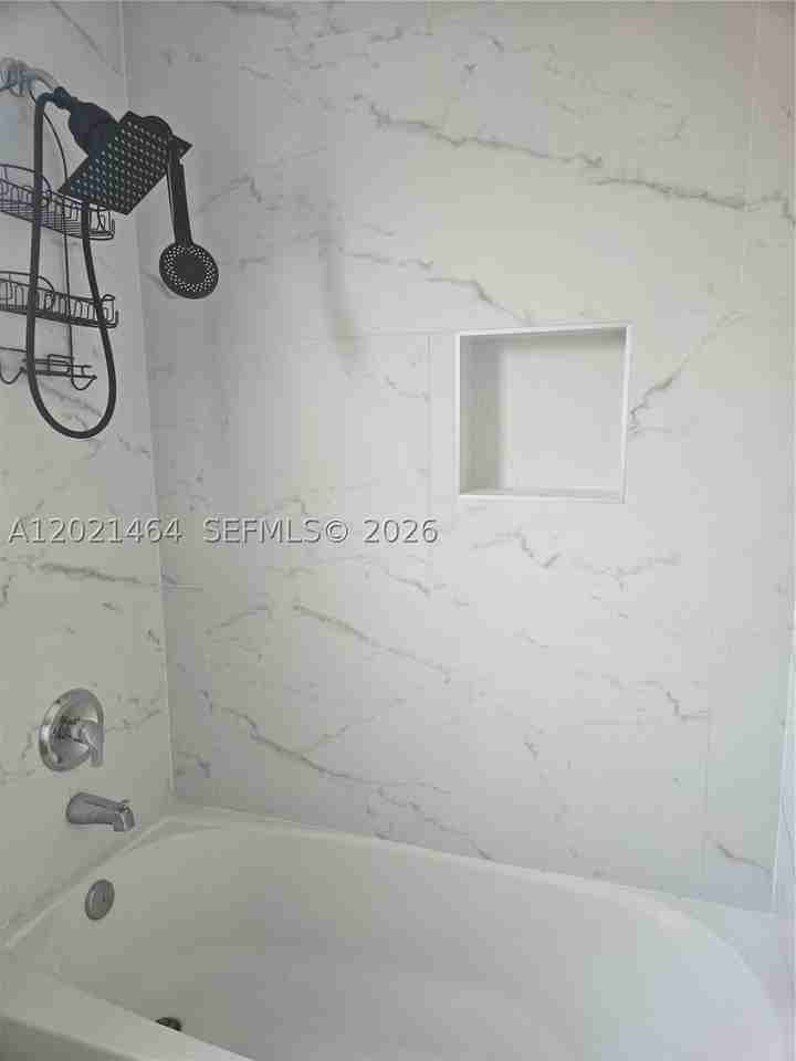 2221 Sloane Pl - Photo 6 of 8