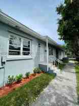 820 Se 12th St #1 - Photo 1 of 1
