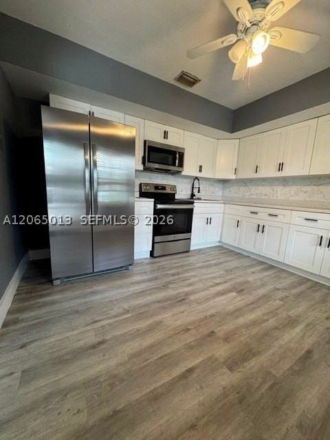 820 Se 12th St #1 - Photo 2 of 10