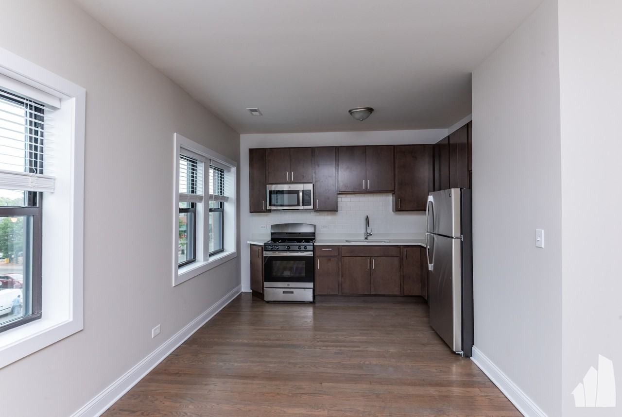 3409 W Fullerton Ave #3407-3D - Photo 3 of 10