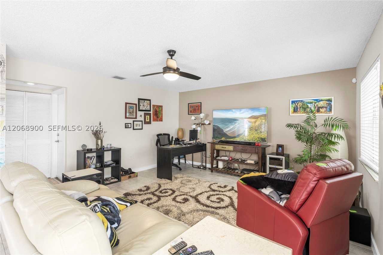 12614 Nw 12th Ct - Photo 4 of 39