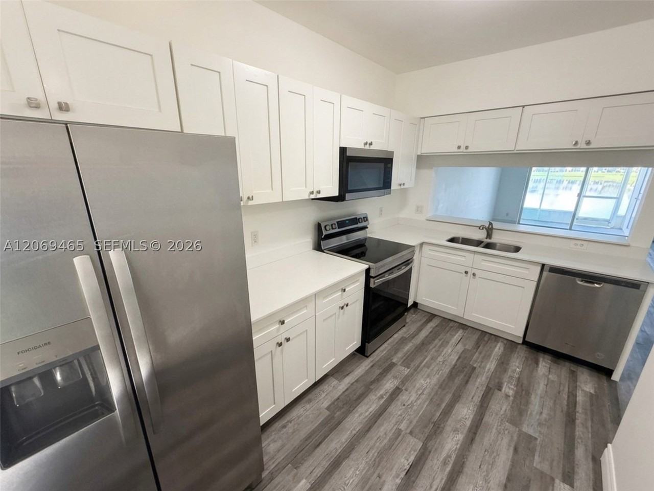 3152 Sw 49th St #126 - Photo 5 of 12