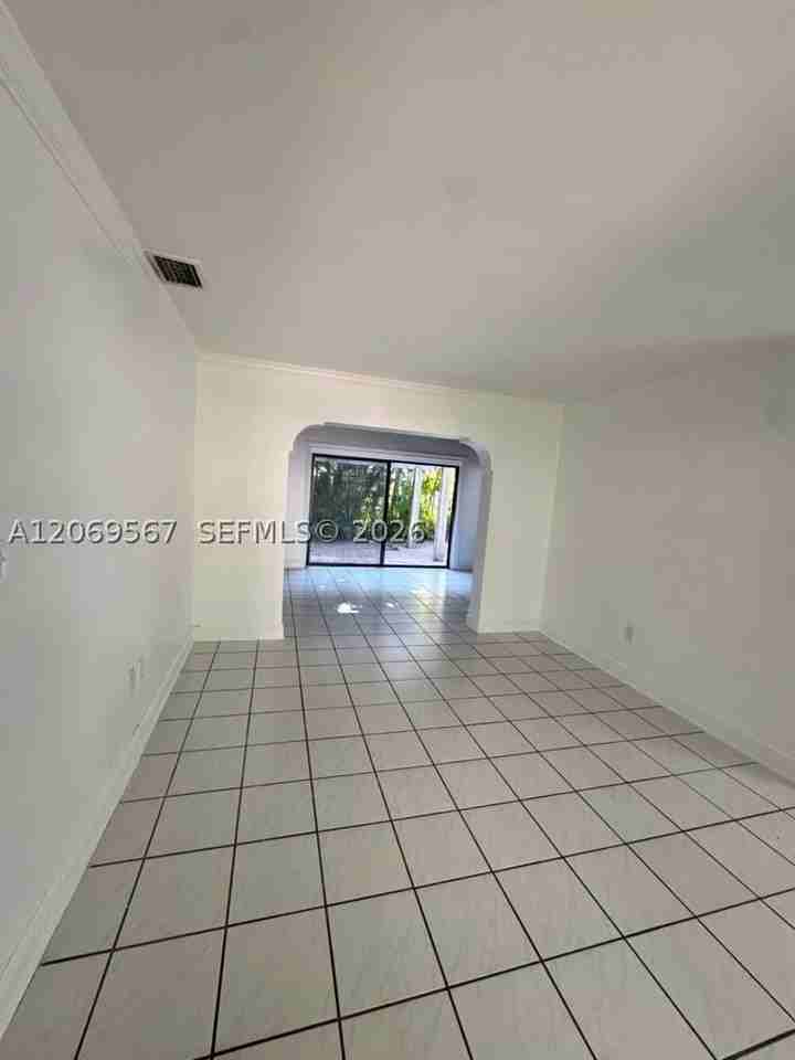 828 Lorca St - Photo 6 of 21