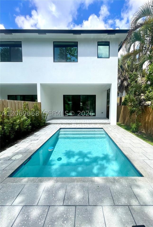 602 Sw 7th Ave #0 - Photo 4 of 29