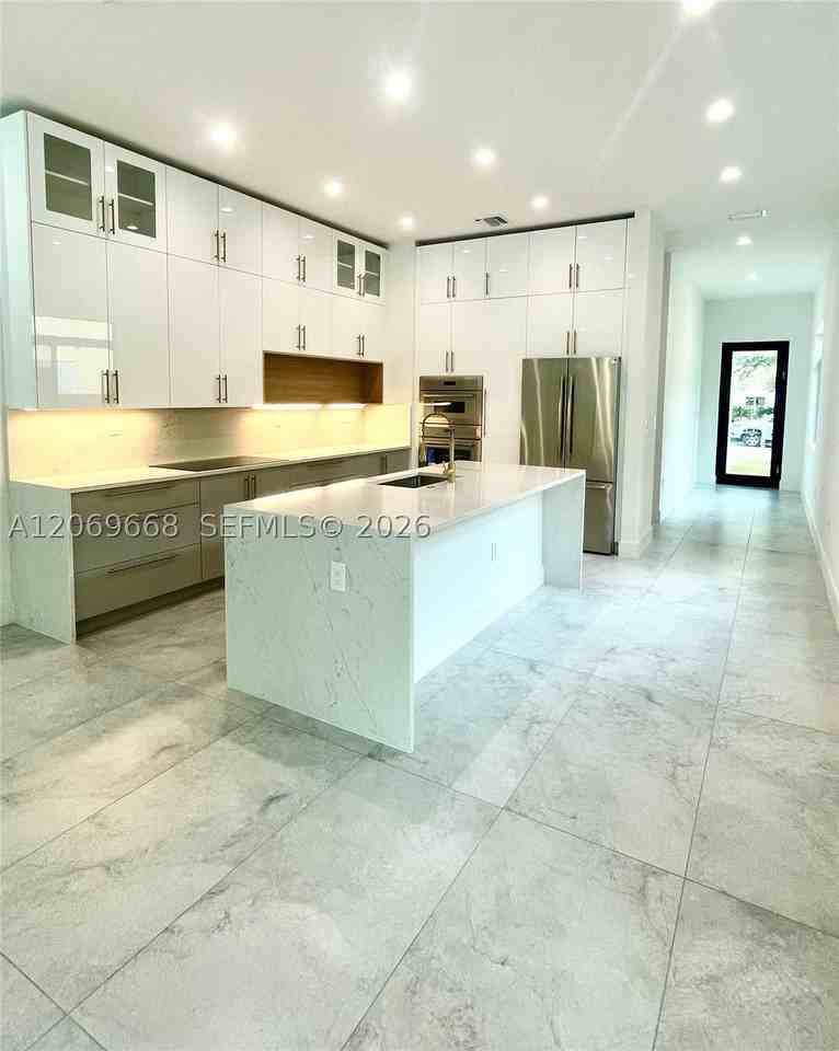 602 Sw 7th Ave #0 - Photo 7 of 29