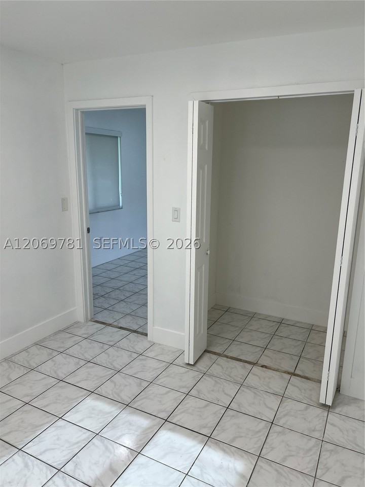 13735 Nw 23rd Ave - Photo 6 of 35