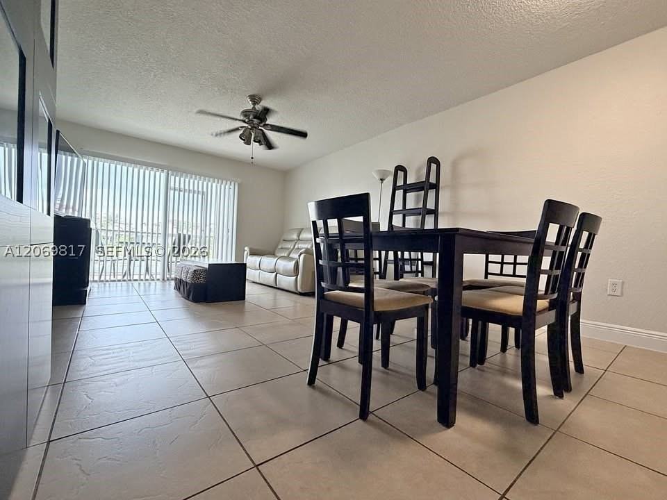 721 Sw 113th Way #721 - Photo 2 of 13