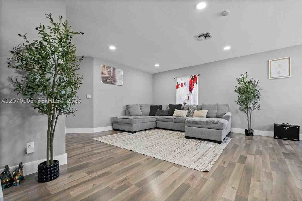 401 Nw Kilpatrick Ave - Photo 5 of 50