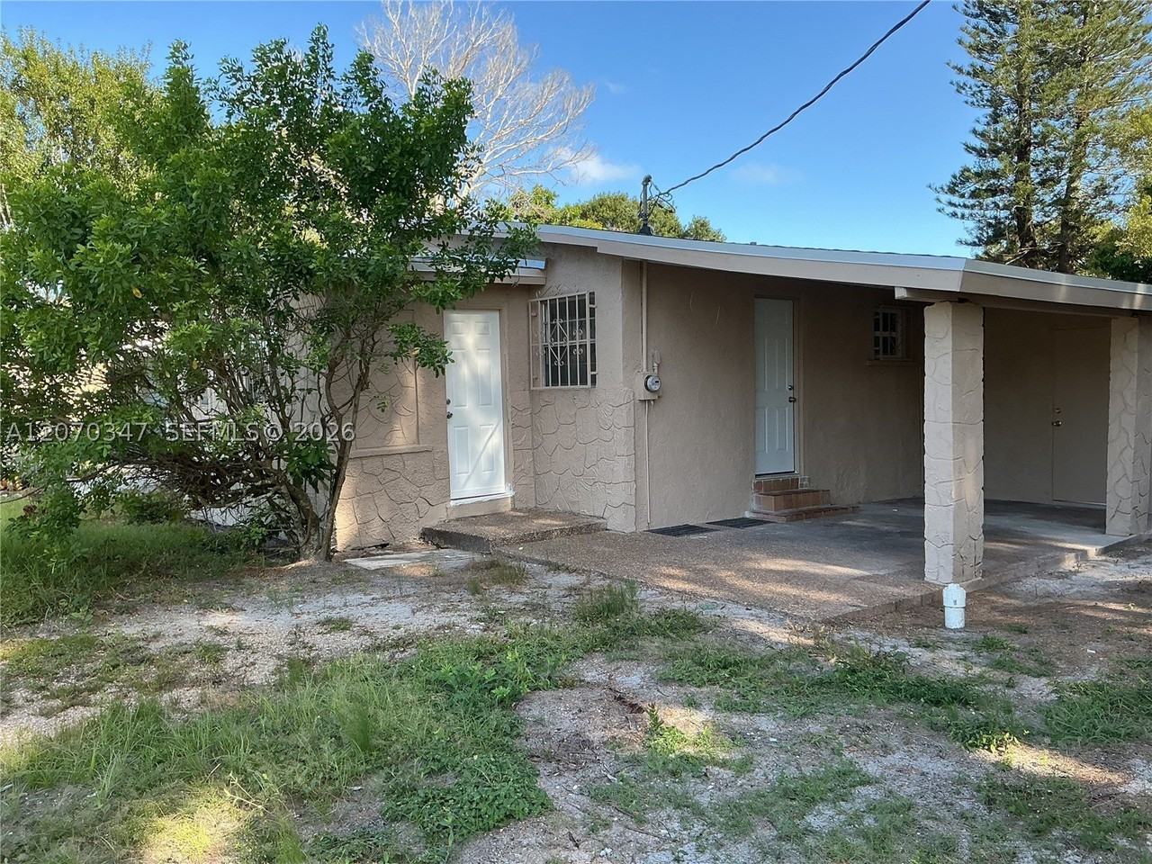 2605 Avenue F - Photo 2 of 25