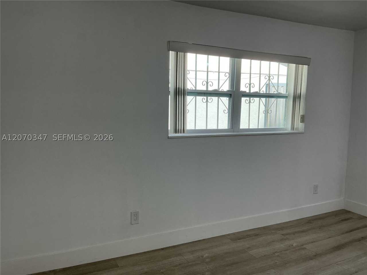 2605 Avenue F - Photo 7 of 25