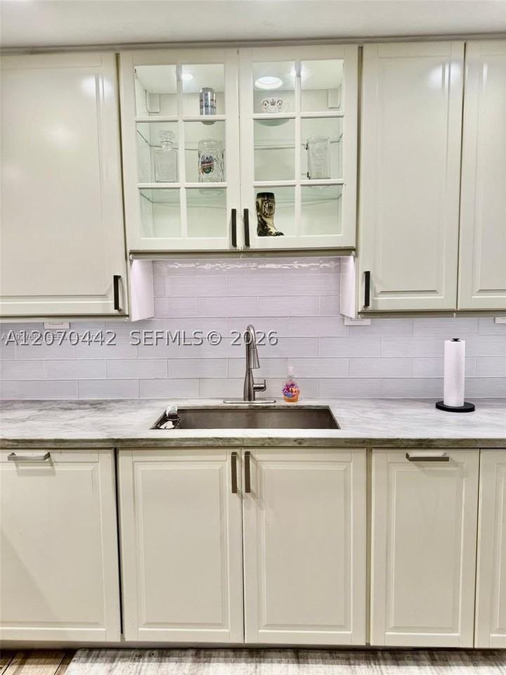 4721 Sw 34th Dr - Photo 7 of 22