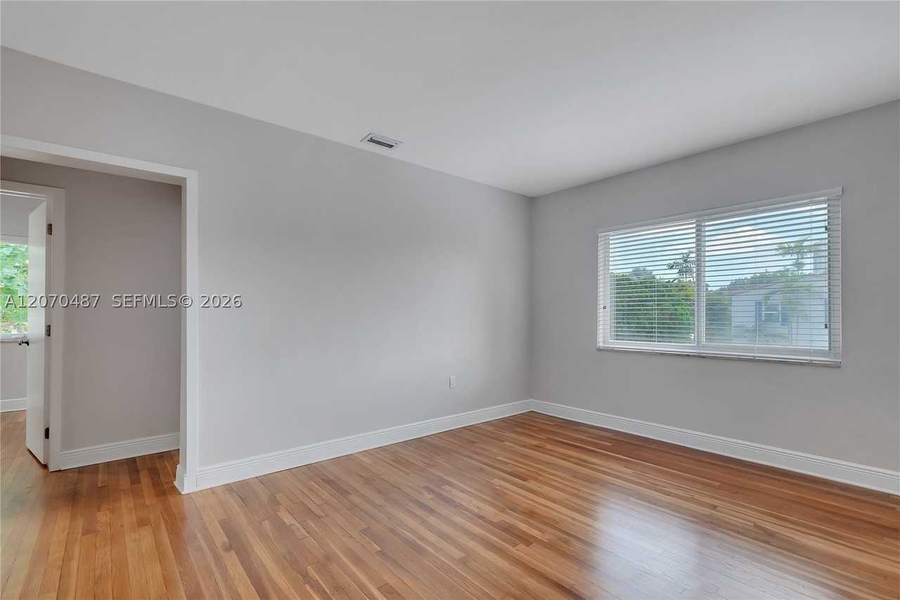 3783 Sw 27th St #0 - Photo 3 of 21