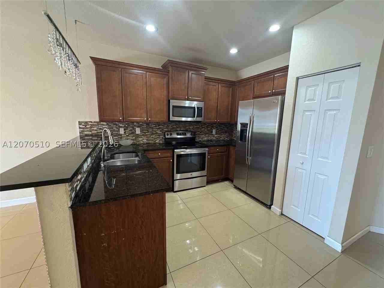 8715 Nw 98th Ave #8715 - Photo 3 of 15