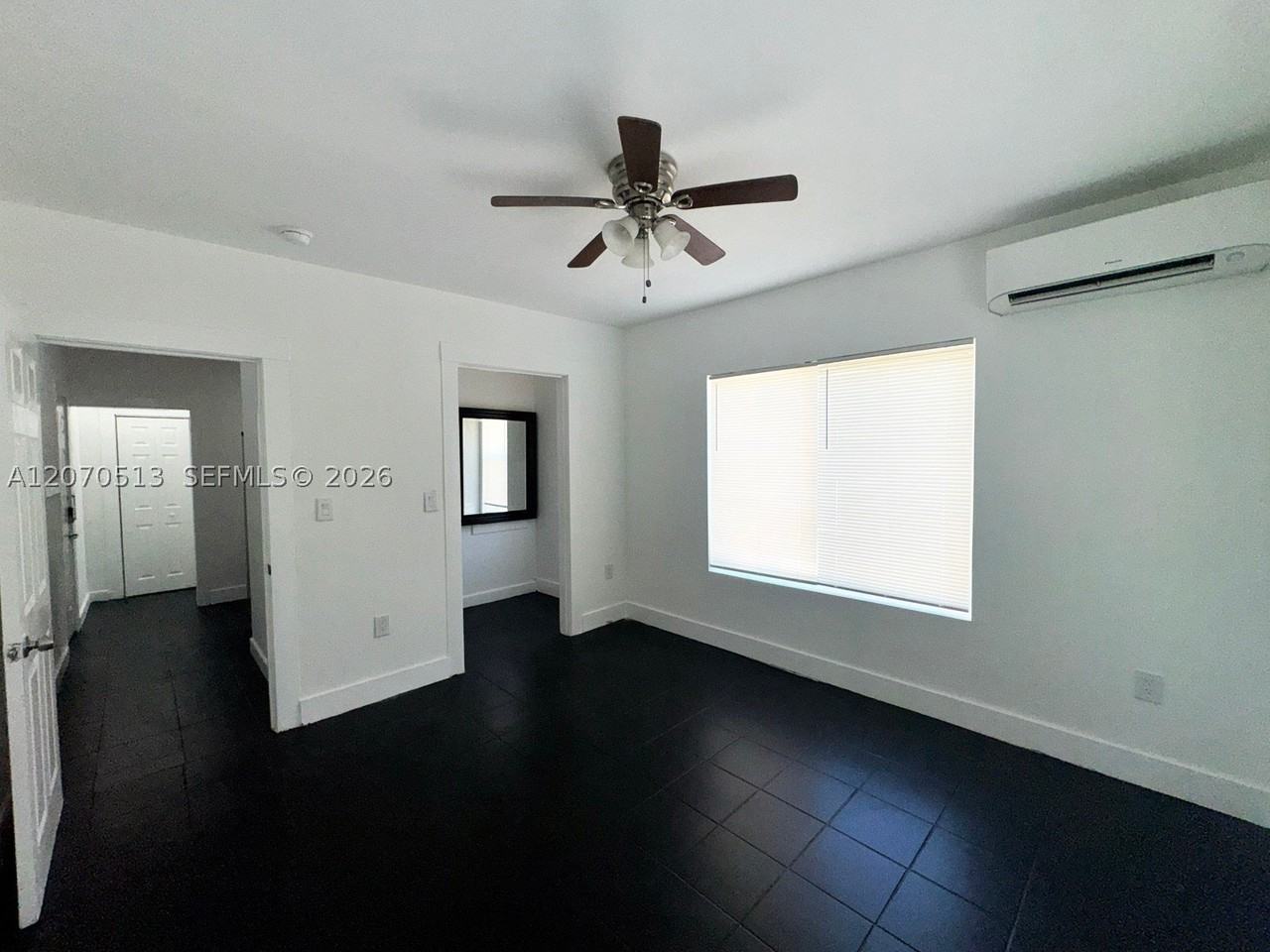 1631 Nw 3rd St #5 - Photo 4 of 11