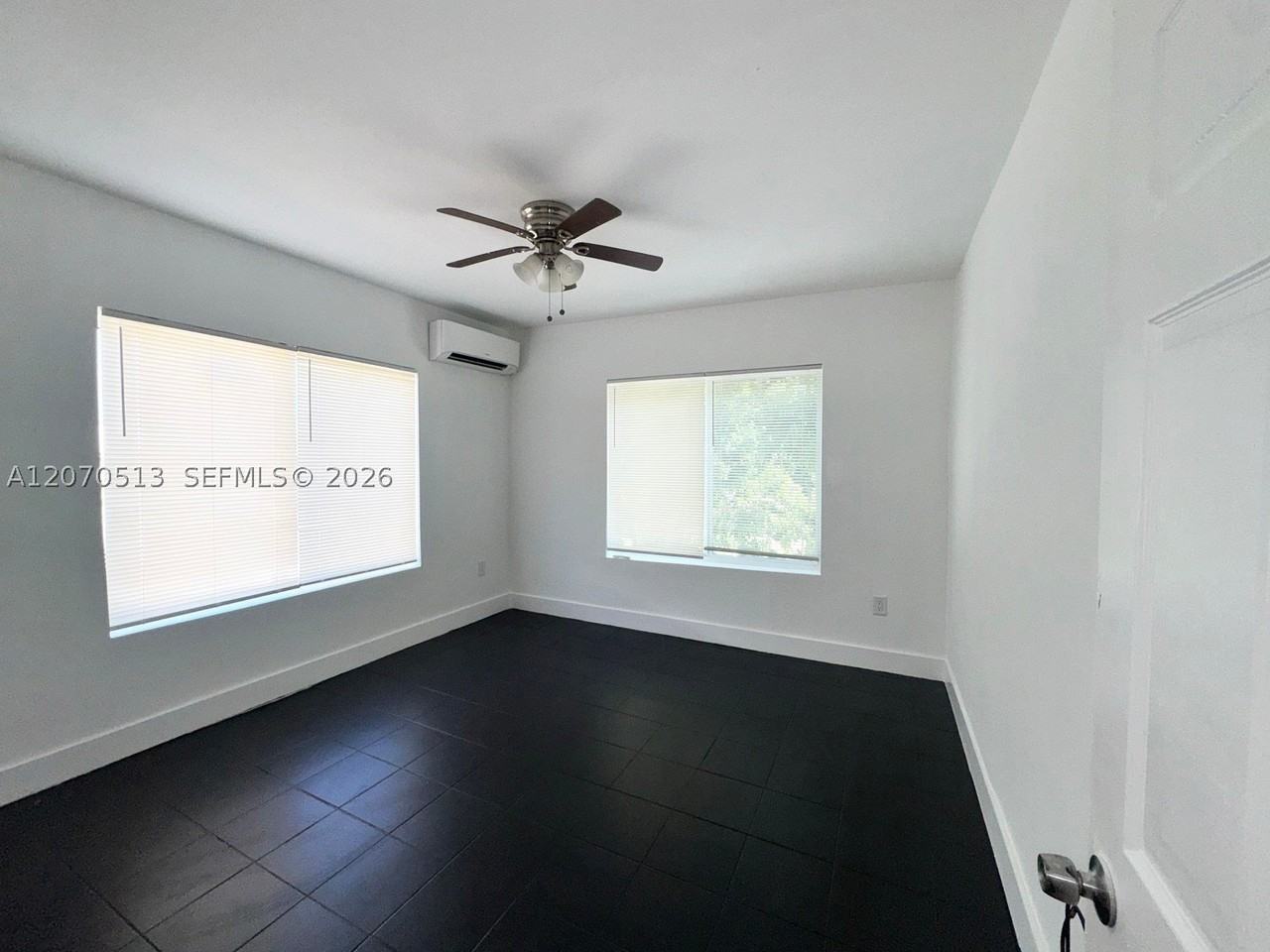 1631 Nw 3rd St #5 - Photo 5 of 11