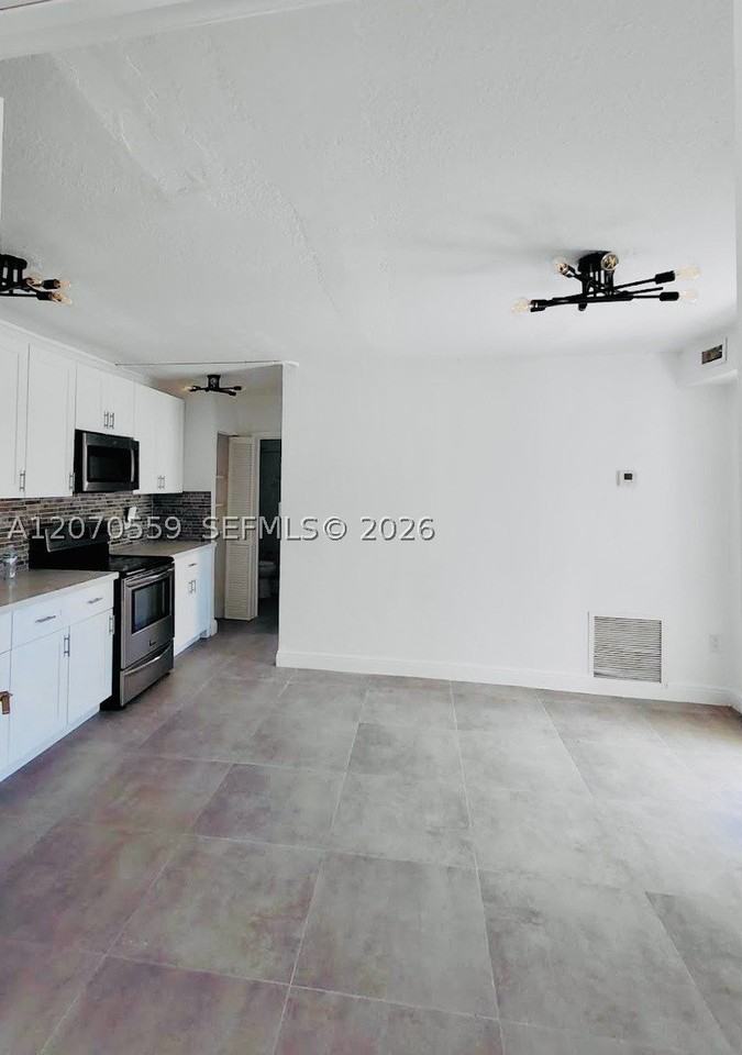 308 Nw 2nd Ave #S - Photo 2 of 11