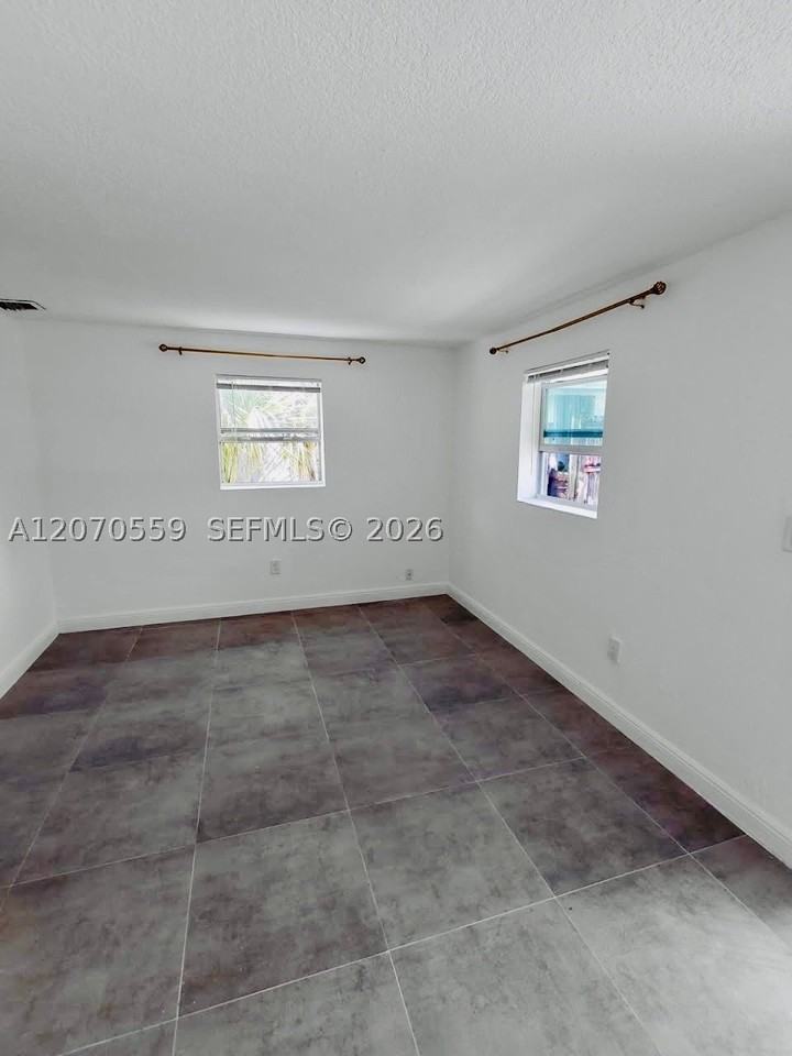 308 Nw 2nd Ave #S - Photo 5 of 11
