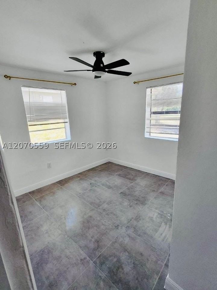 308 Nw 2nd Ave #S - Photo 7 of 11