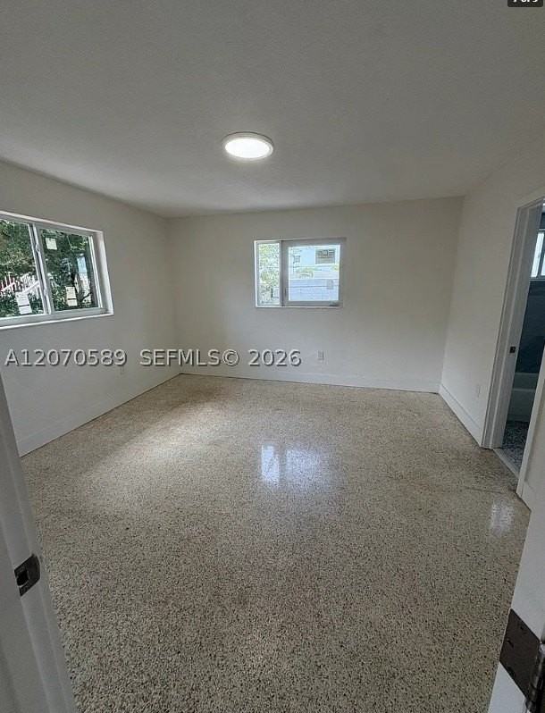 1811 Nw 19th Ter #5 - Photo 4 of 9