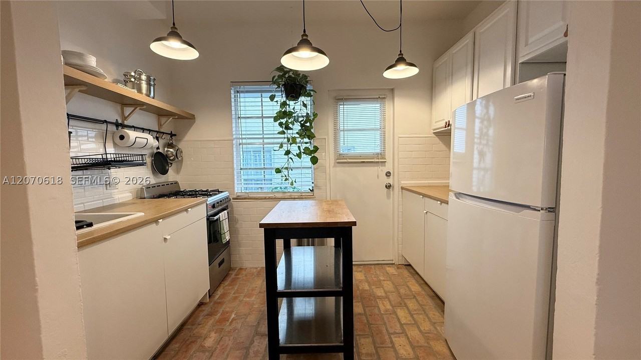 1250 Drexel Ave #9 - Photo 4 of 14