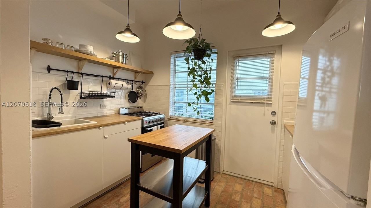 1250 Drexel Ave #9 - Photo 5 of 14